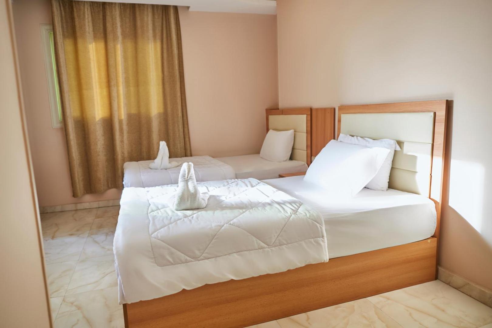 Grand Golden Pyramids View Hotel Kafret el-Gabal Dış mekan fotoğraf