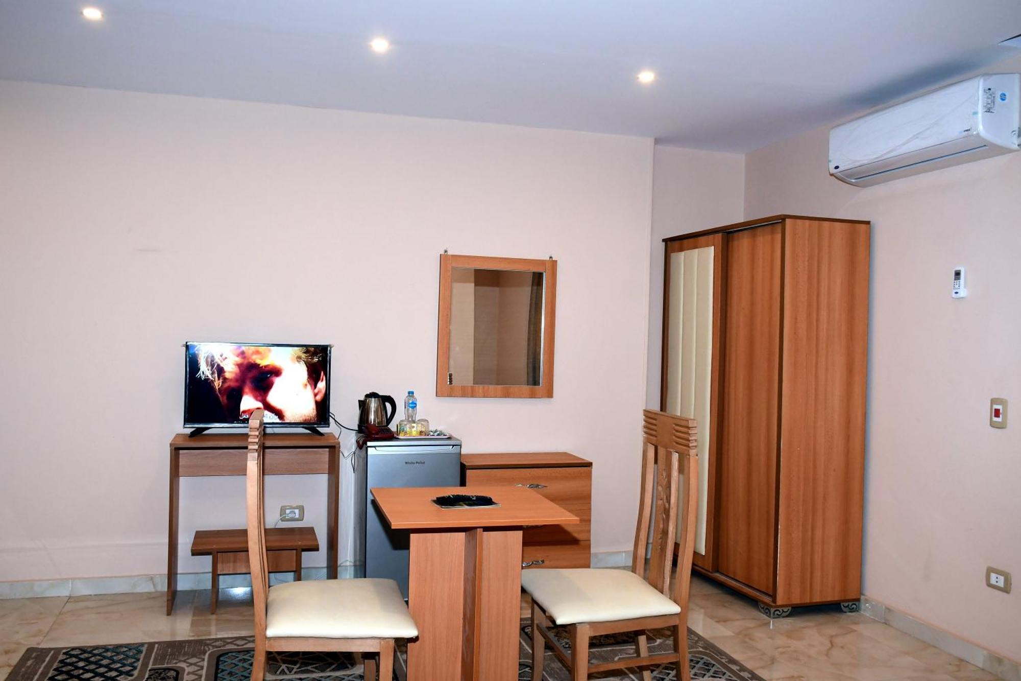 Grand Golden Pyramids View Hotel Kafret el-Gabal Dış mekan fotoğraf
